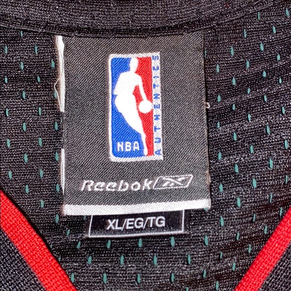 Shaquille O’Neal Miami Heat Jersey - Picture 4 of 7